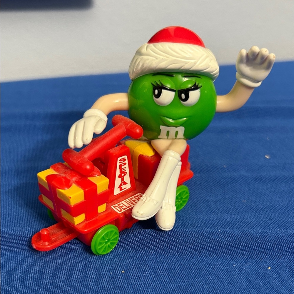 M&M'S Holiday Train Set - Picture 6 of 11